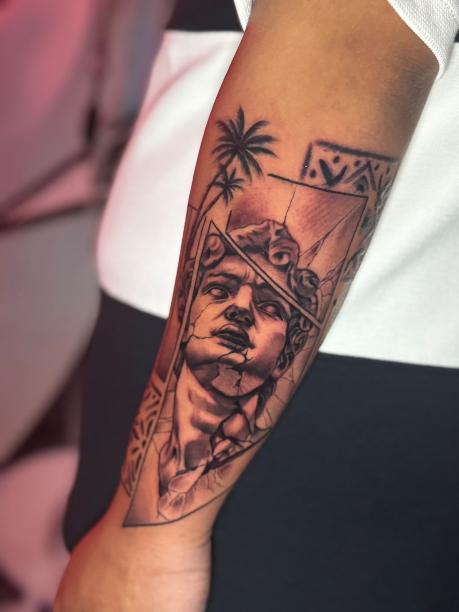 F&aacute;bio Manjua - Black & Grey / Sleeve Project